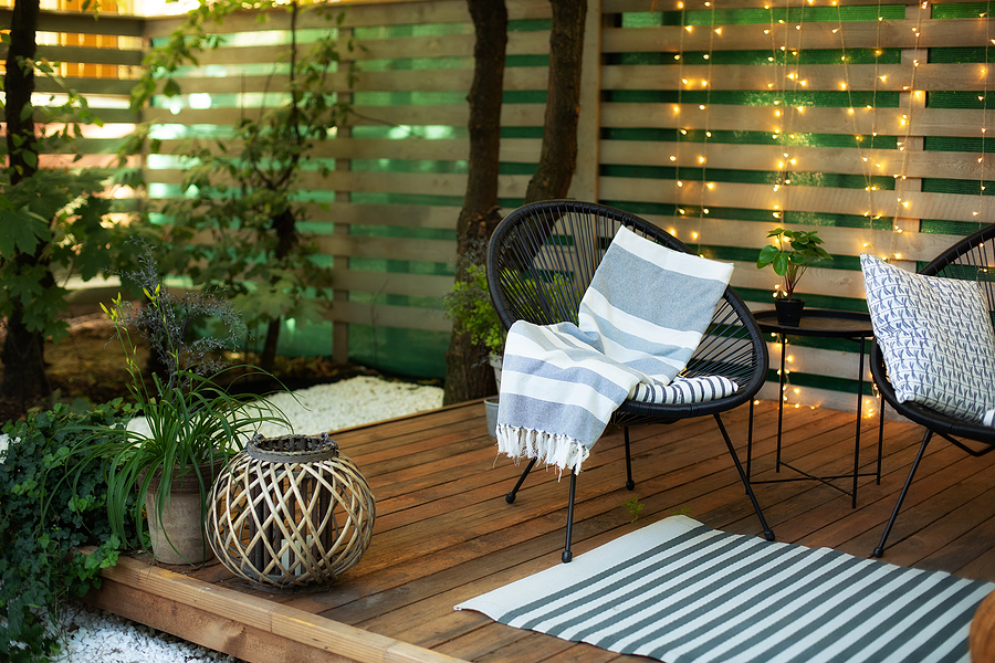 Can Bug Screens for Patios Keep Mosquitoes Out