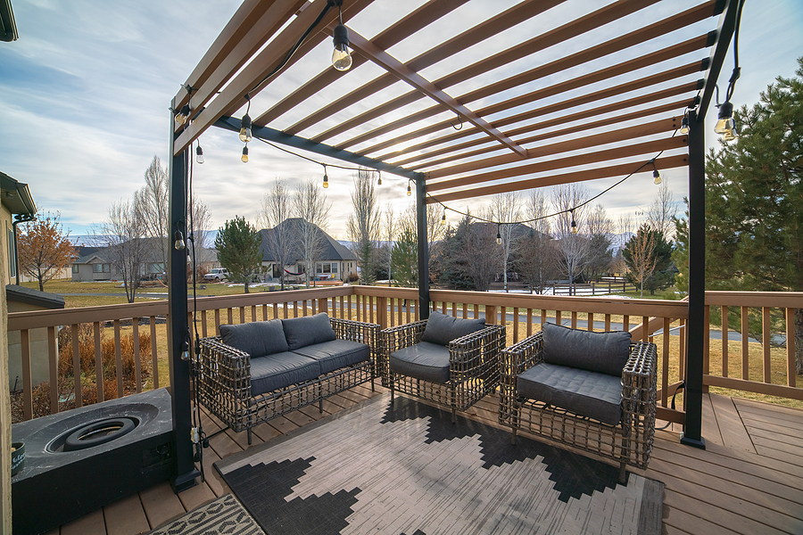 Patio Awnings for Outdoor Entertaining