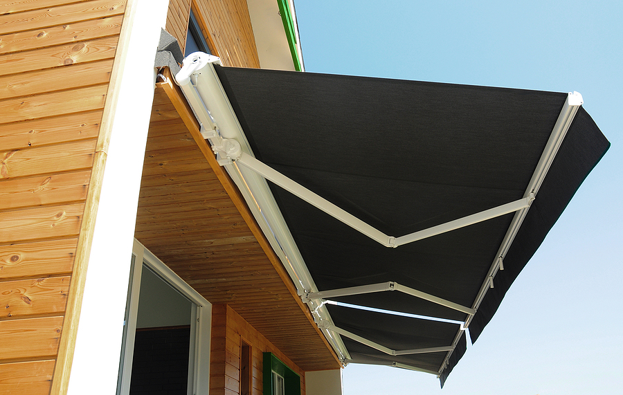 The Best Retractable Deck Awnings for Small Patios